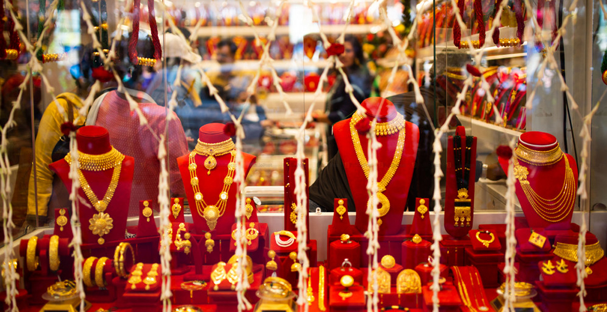 सुनको मुल्य तोलामा २ हजार ८ सय रुपैयाँ घट्यो