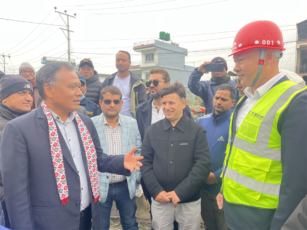 मुग्लिन–पोखरा सडक शीघ्र सम्पन्न गर्न मन्त्री घिसिङको निर्देशन