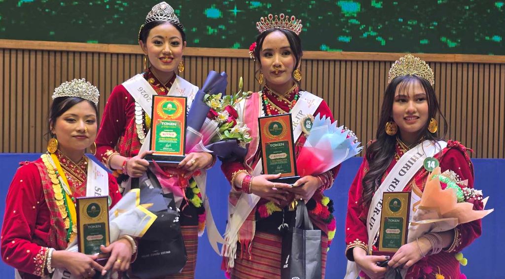 साम्राज्ञी मोक्तान बनिन् १८ मिस तामाङ