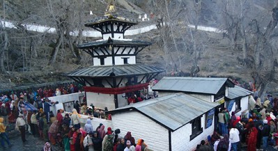 अत्यधिक चिसोमा पनि मुक्तिनाथ मन्दिरमा दर्शनार्थीको चहलपहल