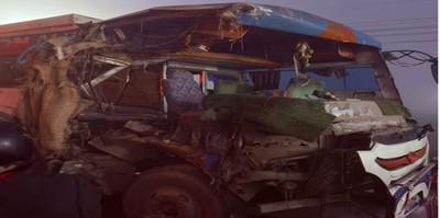 बस र ट्याक्टर ठोक्किँदा रुपन्देहीमा २१ विद्यार्थी घाइते