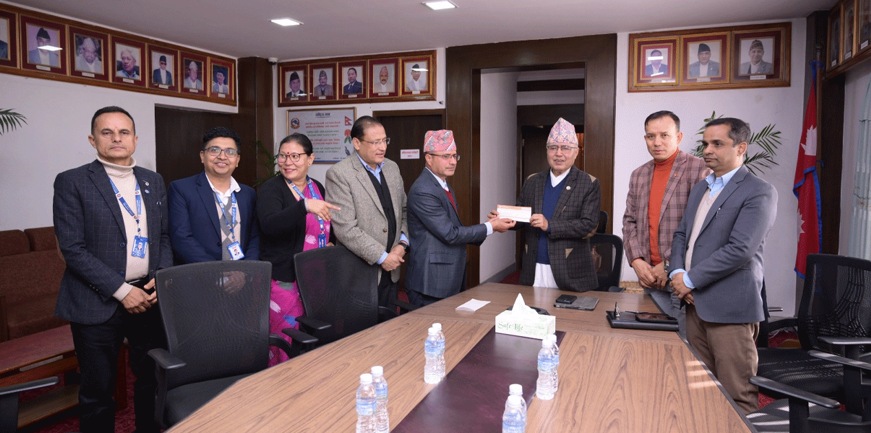 नागरिक लगानी कोषद्वारा पुनर्निर्माण कोषमा ५१ लाख रुपैयाँ सहयोग