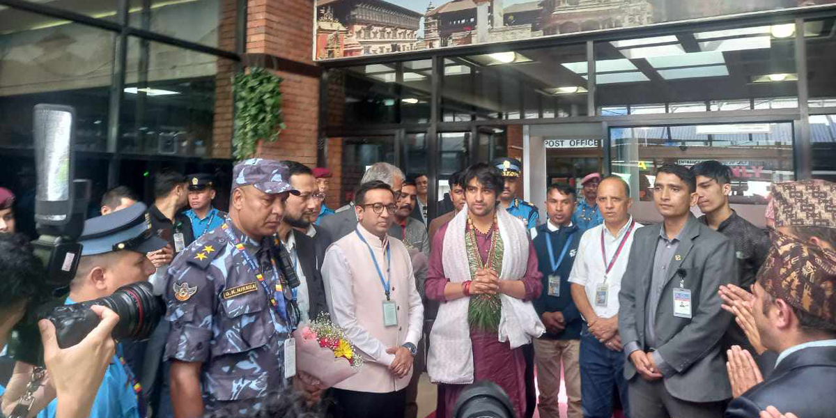 भारतका चर्चित धार्मिक गुरु बागेश्वर बाबा नेपालमा